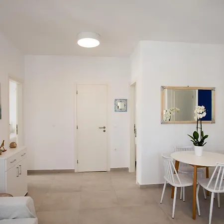 Holiday home Olive Tree & Capari Homes & With Pool! *